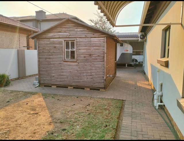 4 BEDROOM HOUSE FOR SALE IN VANDERBIJLPARK SE 8